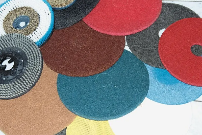 Pads und Bürsten: Von Allrounder ­­bis Problemlöser