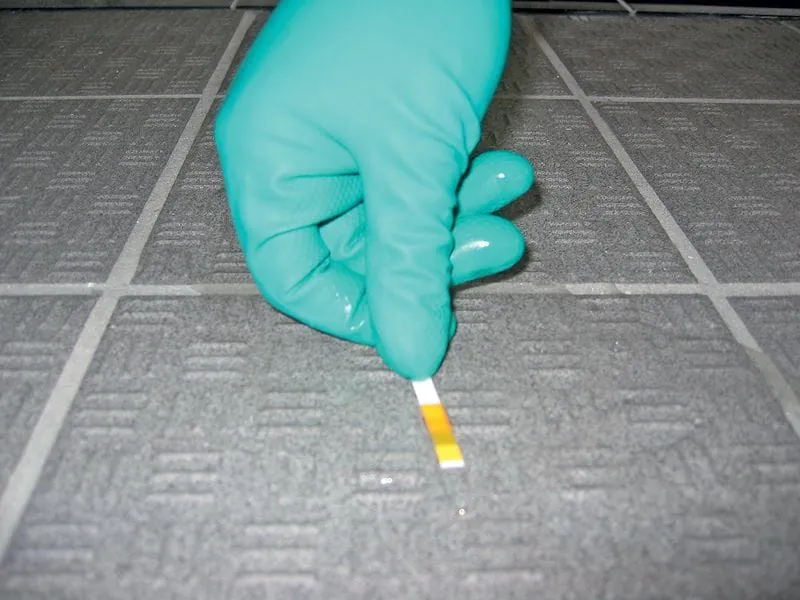 Entfernung von Verfugungsrückständen