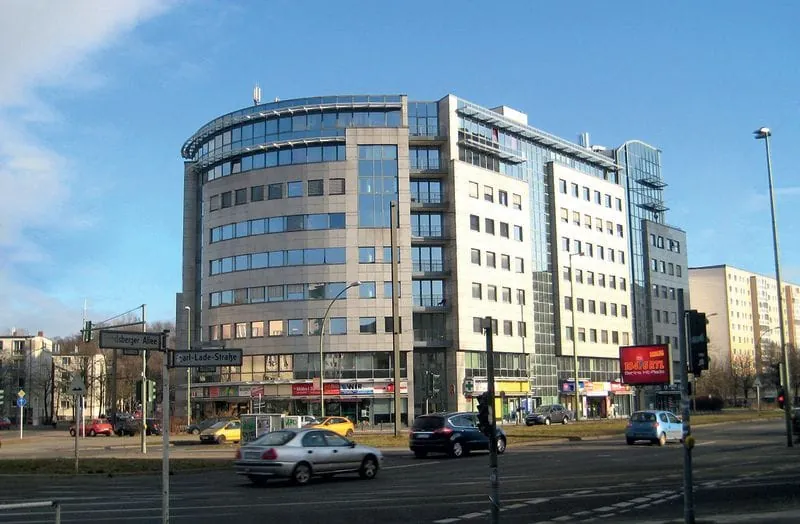 Activ-Corner: Alba Property übernimmt FM