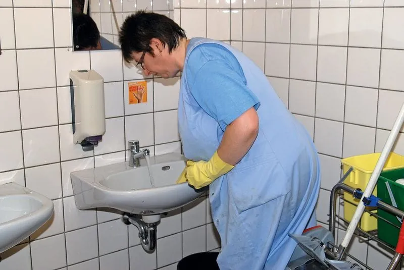 Schulklos sollen zweimal täglich gereinigt werden