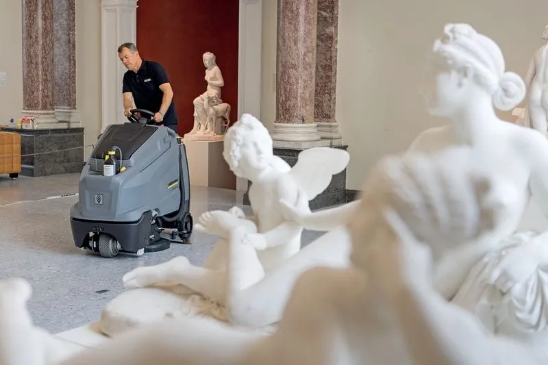 Frischer Glanz für alte Hallen