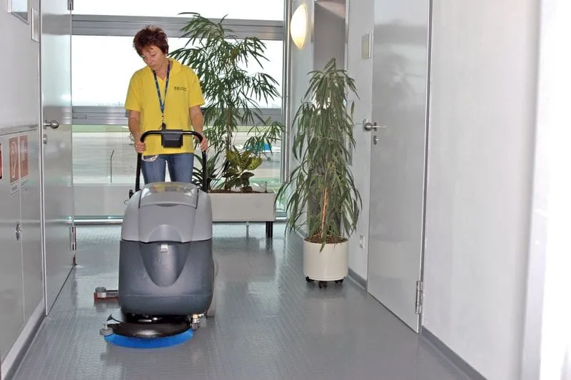 Hartböden richtig reinigen