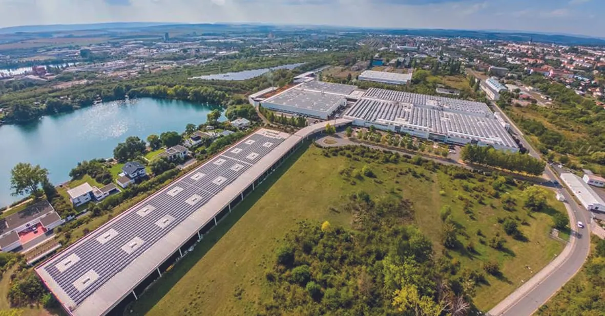 Piepenbrock reinigt bei Feuer Powertrain