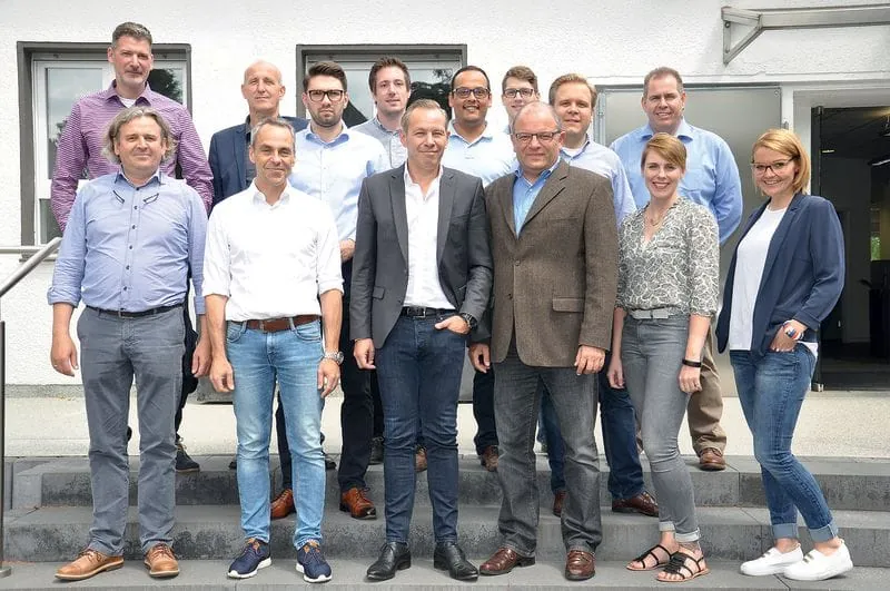 Mitarbeiter bilden sich für Kunden fort