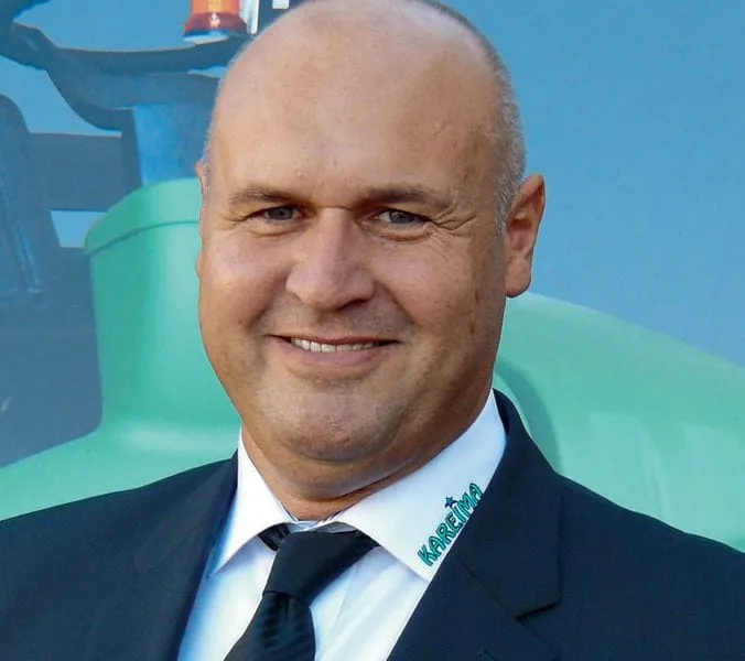 Torsten Michalski  verstärkt Kareima