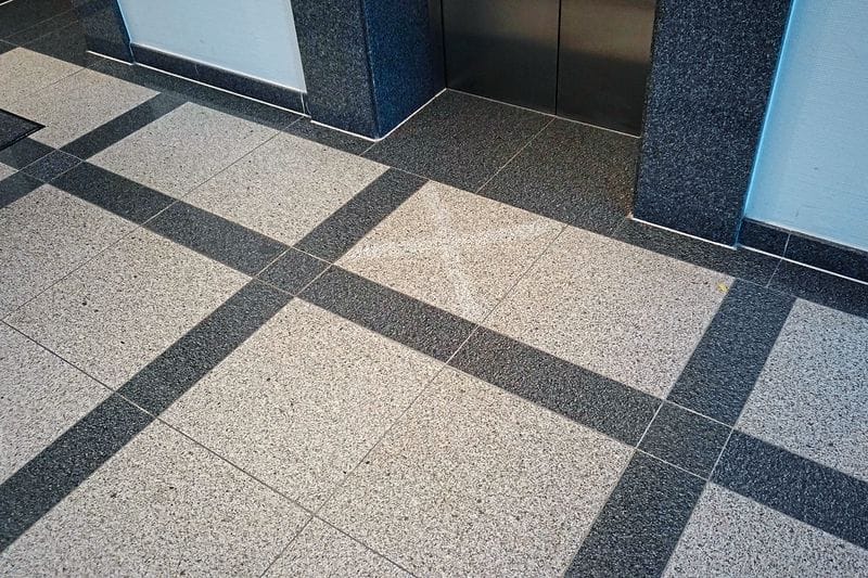 Granit mit Gelbstich