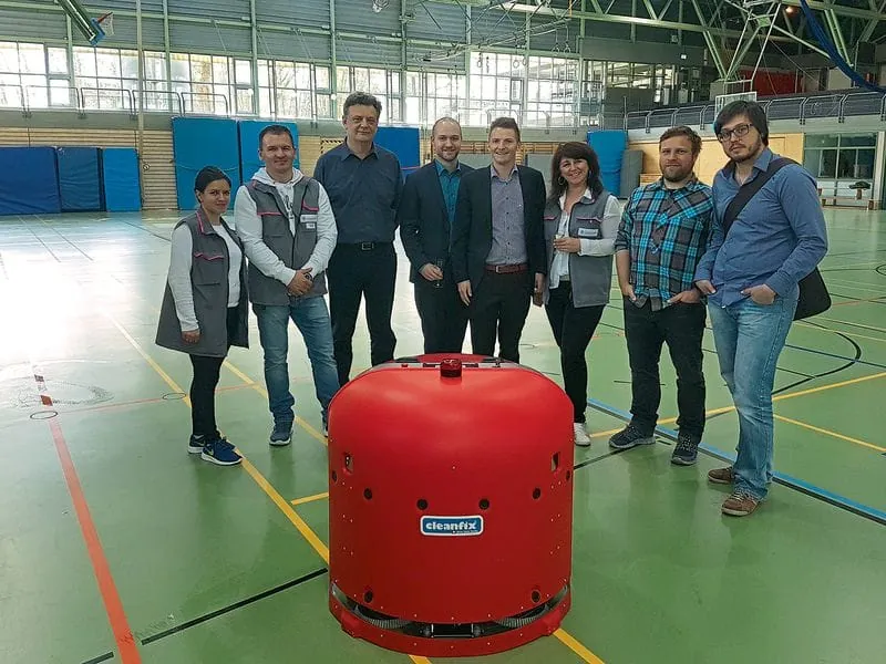 Bodenreinigung mit Robotertechnik