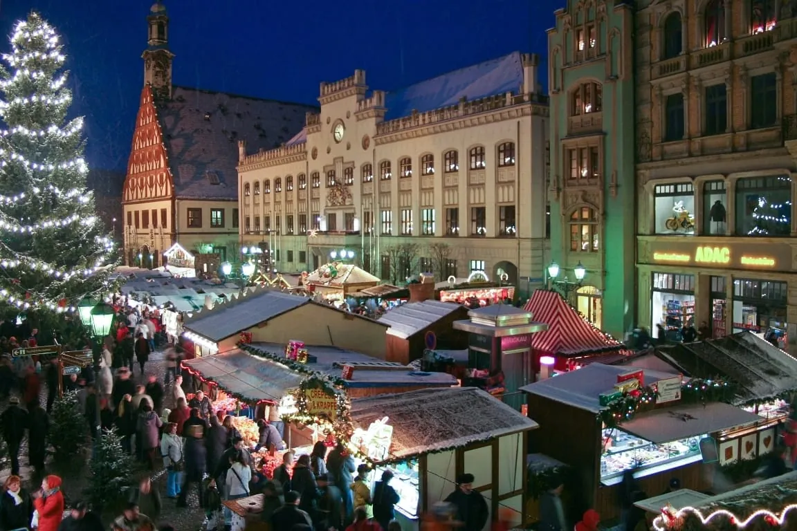 Hectas sichert Weihnachtsmarkt in Zwickau