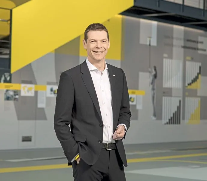 Christian May feiert Dienstjubiläum