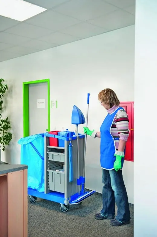 Spagat zwischen Schreibtisch und Kaffeemaschine