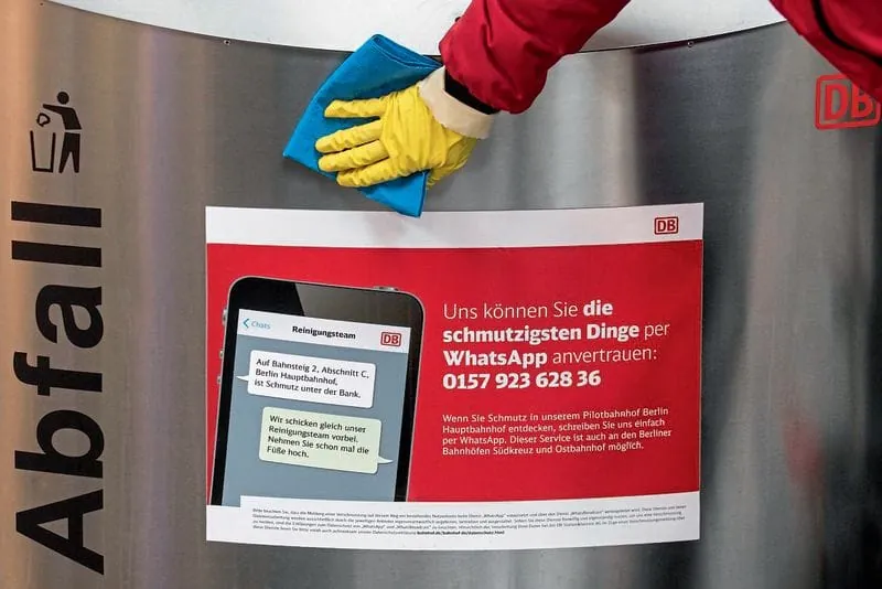Per WhatsApp Verschmutzung im Bahnhof melden