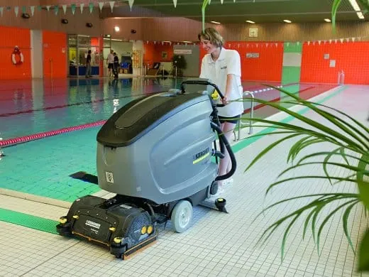 Walzenbürsten halten auch die Fugen sauber