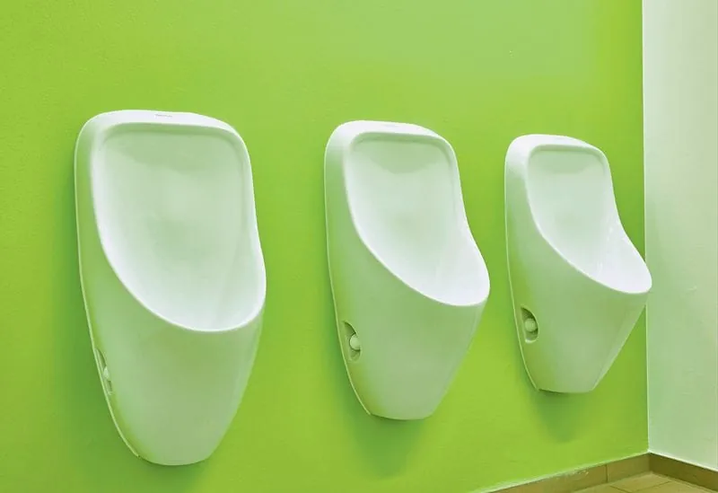 Ökologie im Sanitärraum:  ­Wasserlose Urinale feiern 60. Geburtstag