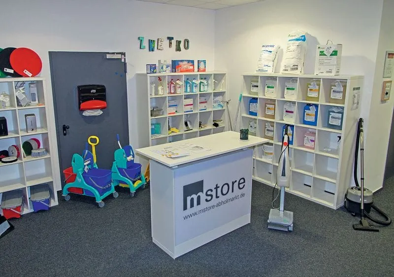 Zwetko und Adepto  gehen  gemeinsame Wege