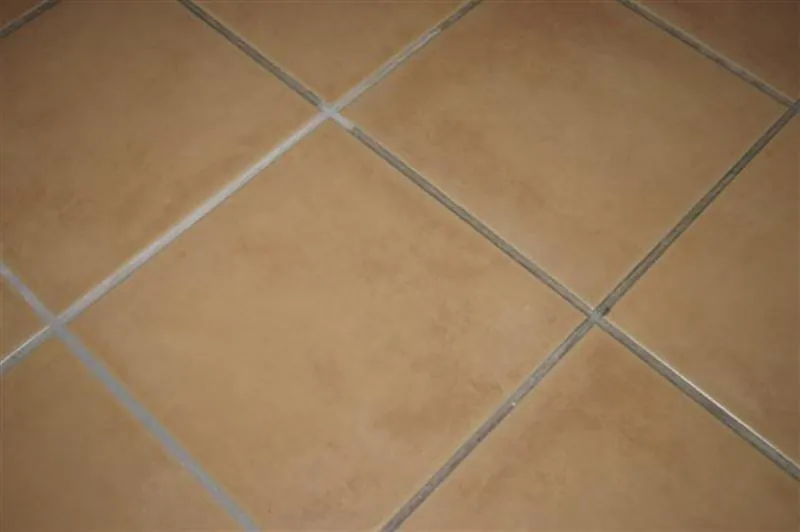 So gelingt die Fugenreinigung