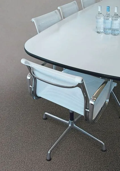 Melierte Teppichböden kaschieren Verschmutzungen