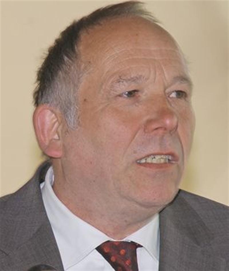 Michael Schuchmann löst Wolfgang Mehl ab rationell reinigen