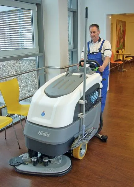 Blitzblanke Flure, saubere Wege