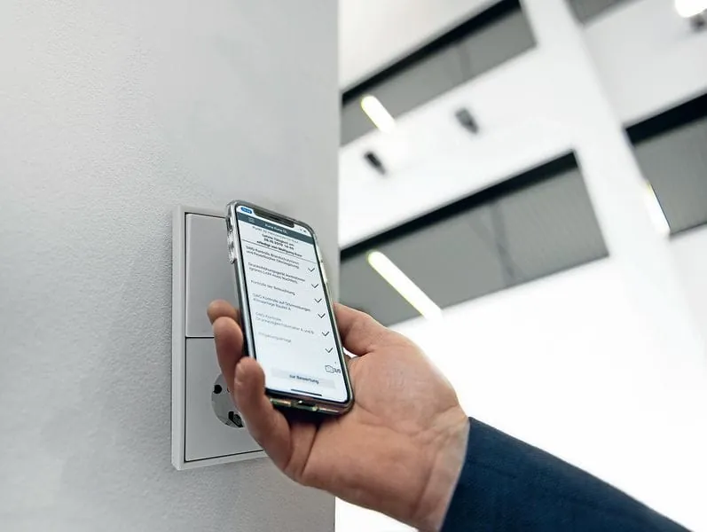 Die App arbeitet mit der NFC-Technologie