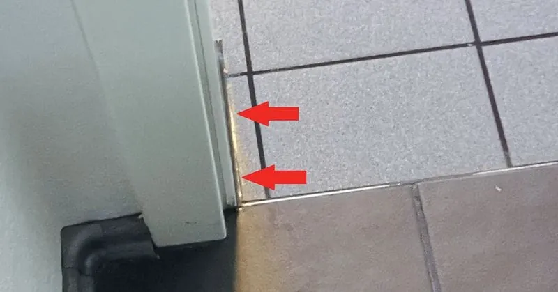 Entfernung des Glanzfilms