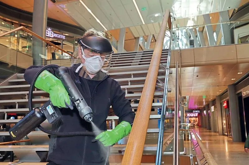 Aufbringen der antimikrobiellen Oberflächenbeschichtung via Elektrosprayverfahren