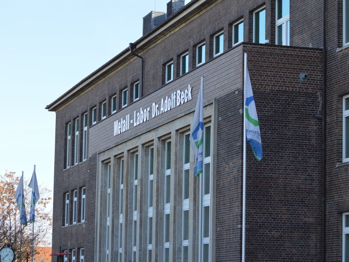 Im altehrwürdigen Metall-Labor Dr. Adolf Beck wurden zwei Drittel der Aufgaben des Bundesleistungswettbewerbs durchgeführt.