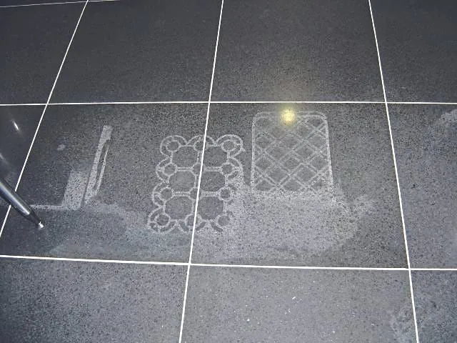 Mineralische Bodenbel&auml;ge: Basanit