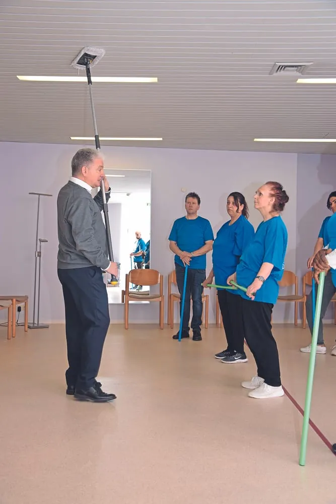 Ergonomie: Decke körperschonend reinigen