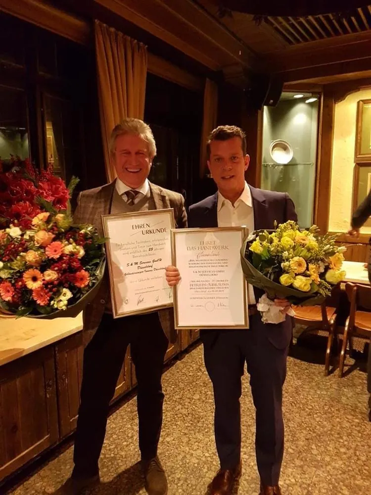S&M Services: Ehrenurkunde für 25-jähriges Bestehen