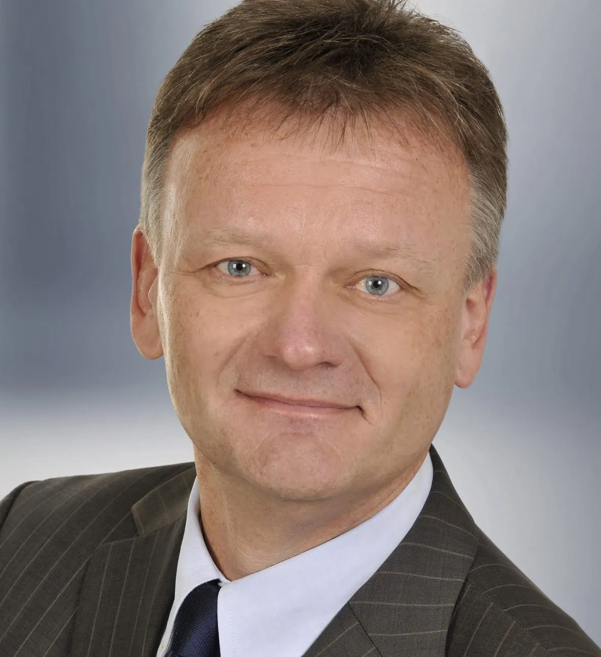 Frank Keuper tritt in Hectas-Geschäftsleitung ein