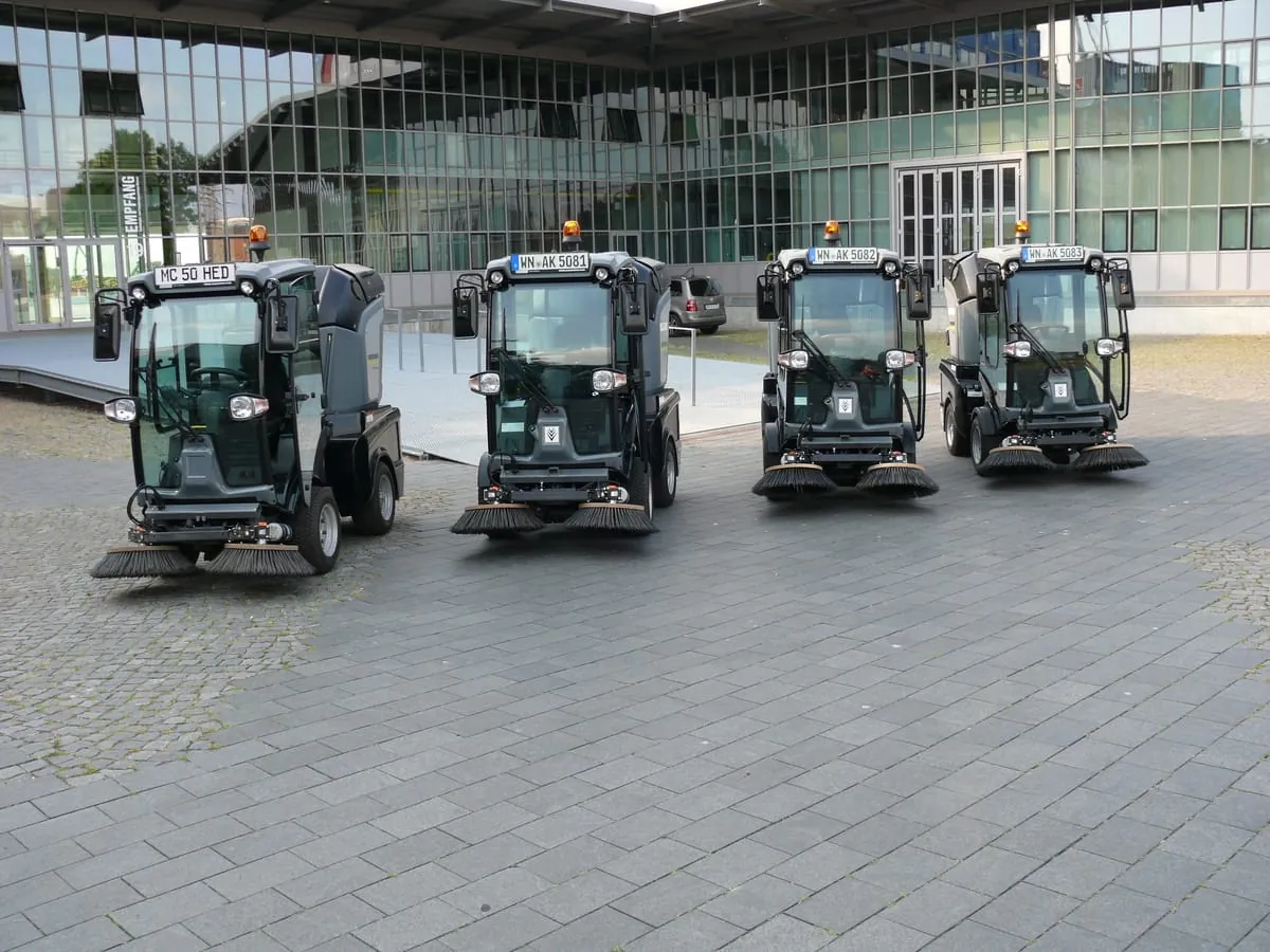 Kärcher: Saugkehrmaschine als Hybrid vorgestellt