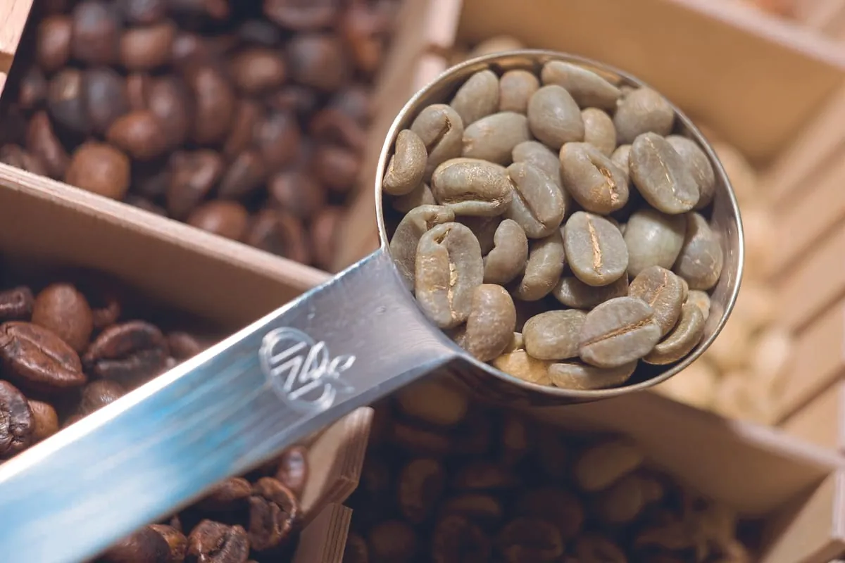 Reinigung von über 60 Kilometer Rohren in einem Kaffeespeicher