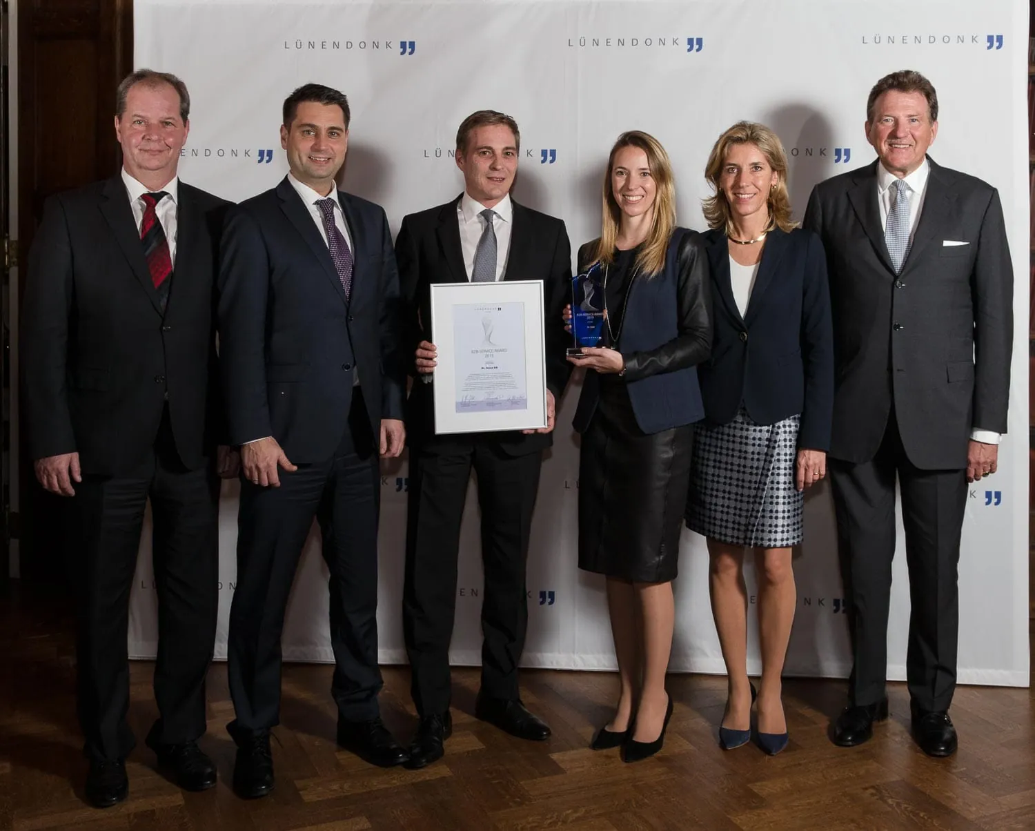 Dr. Sasse gewinnt B2B-Service-Award 2015