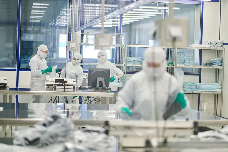 Bardusch investiert in Reinraum-Bereich