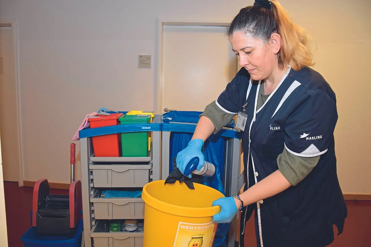 Mülleimer auswischen