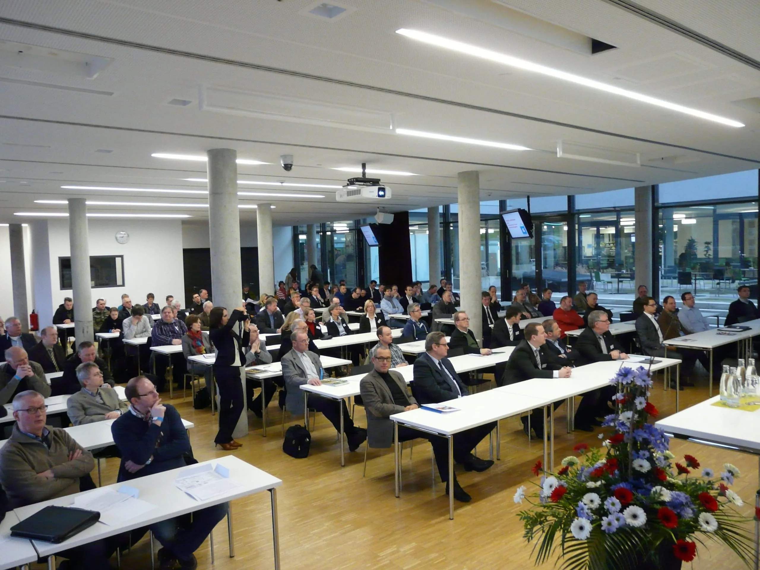 Branchenübergreifender Austausch