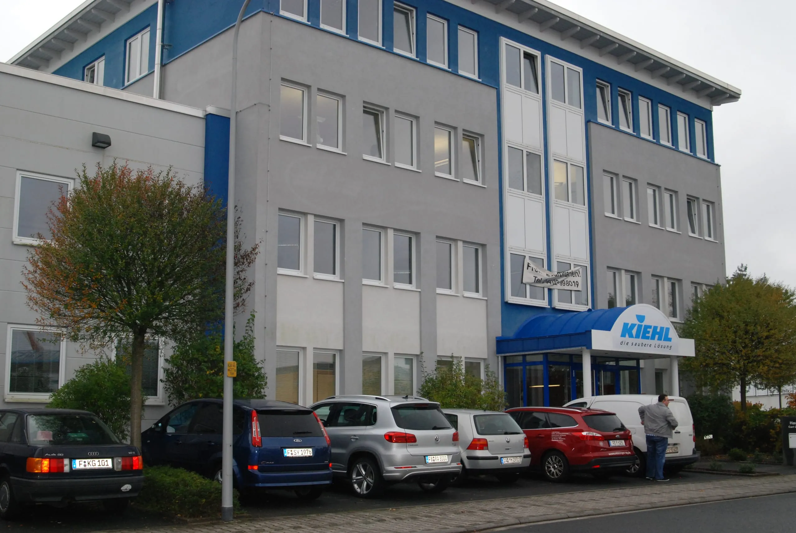 Kiehl nimmt neues Servicezentrum in Betrieb