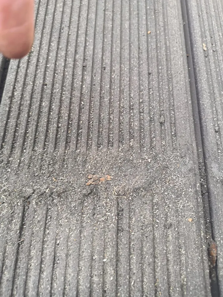 Schadensfall: WPC-Terrasse färbt ab