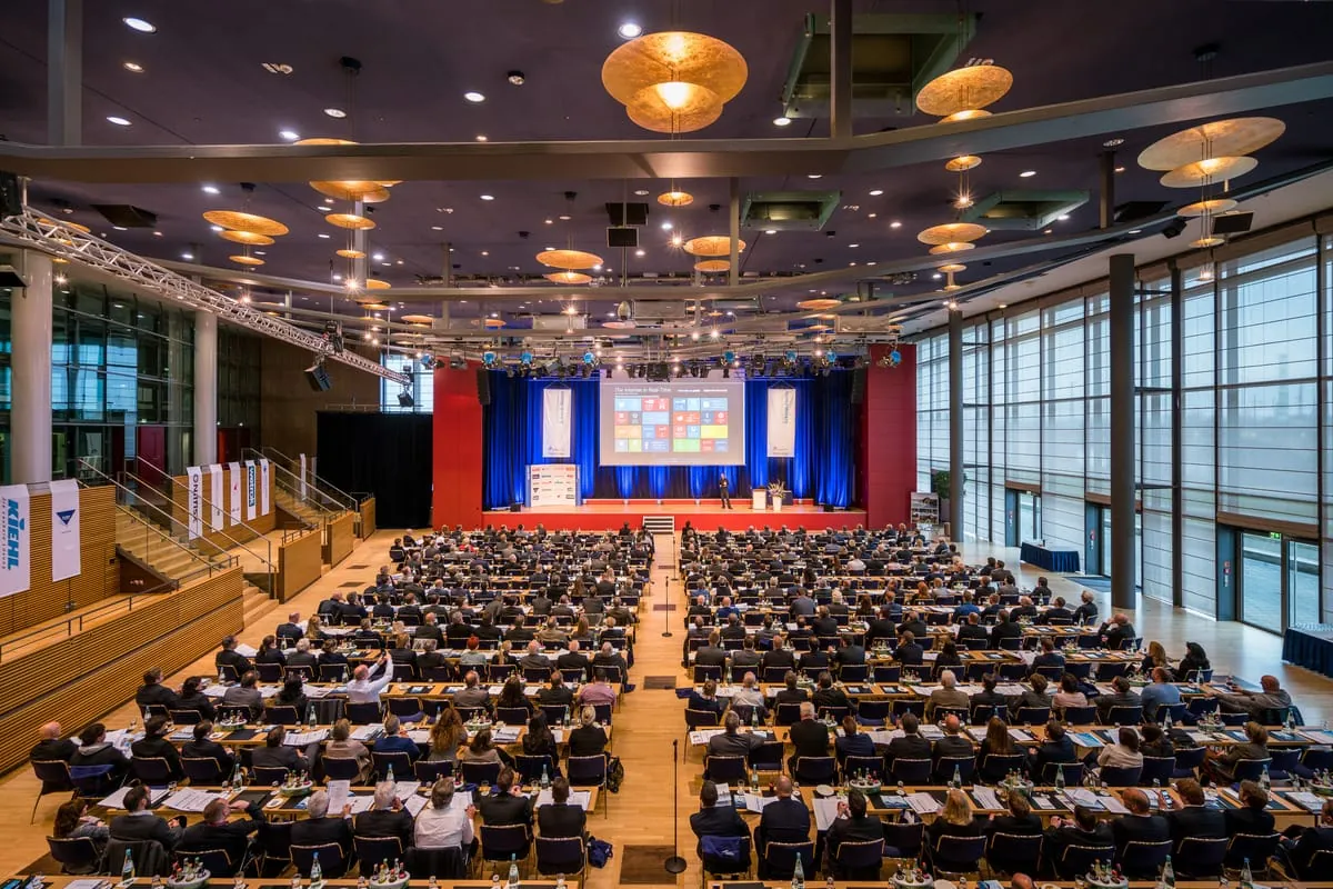 Zukunftsforum Gebäudedienste 2016: Ein Blick in die Glaskugel