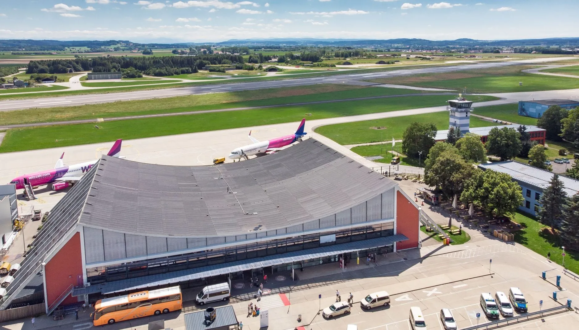 Allgäu Airport Memmingen setzt auf Geiger FM