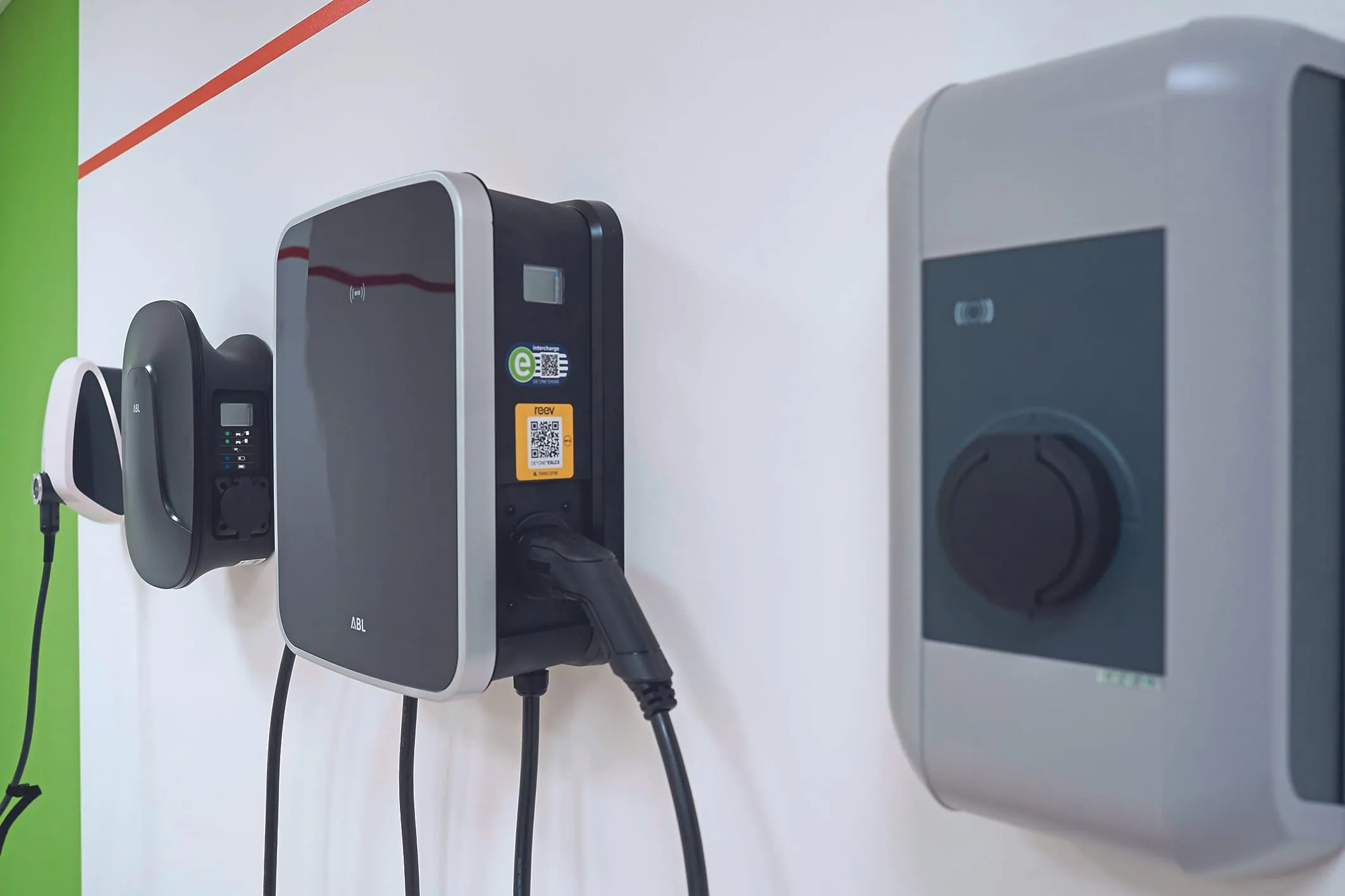 Ladestruktur für Firmen-E-Fahrzeuge: Die passende  Wallbox  finden