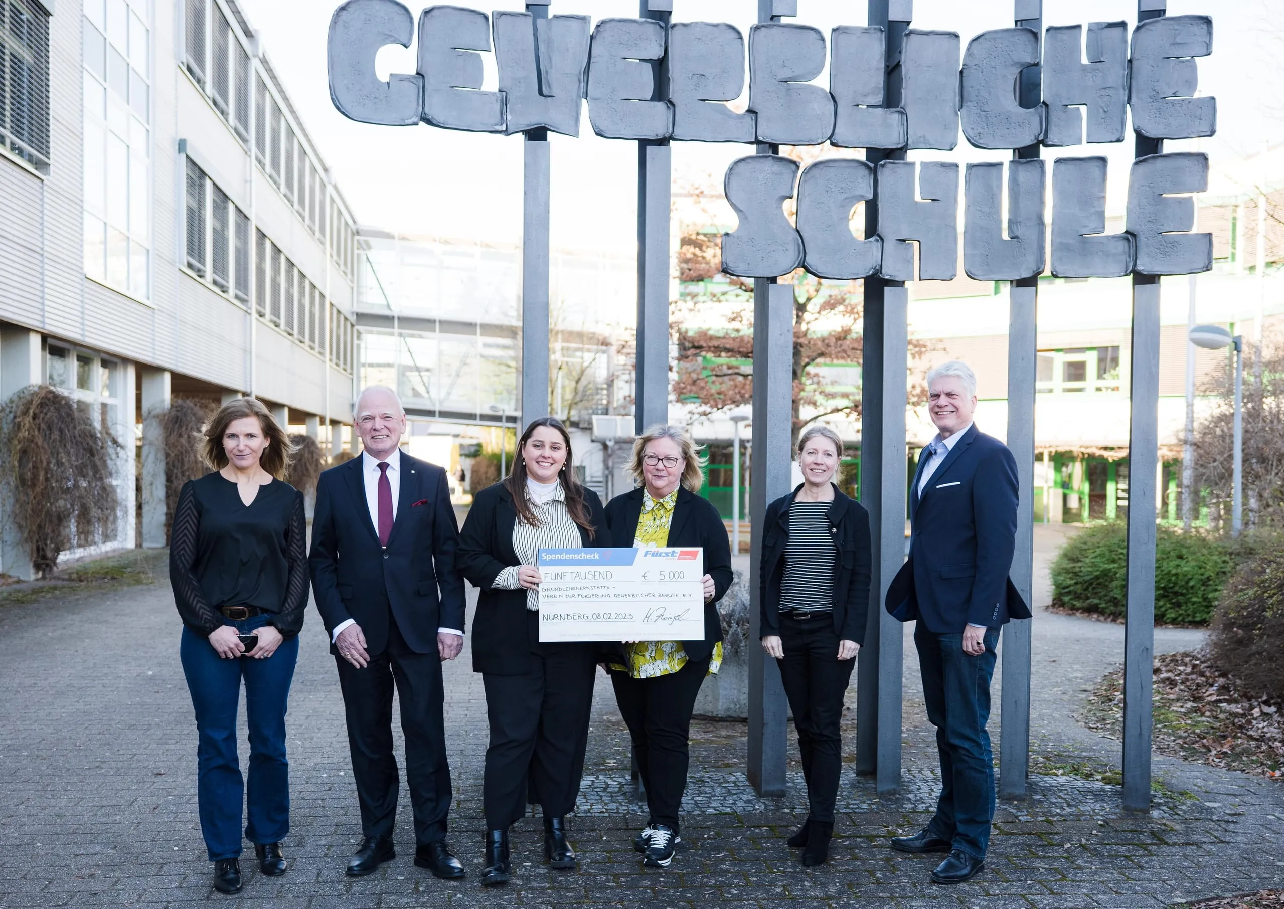 Fürst spendet Preisgeld an Gewerbliche Schule Metzingen