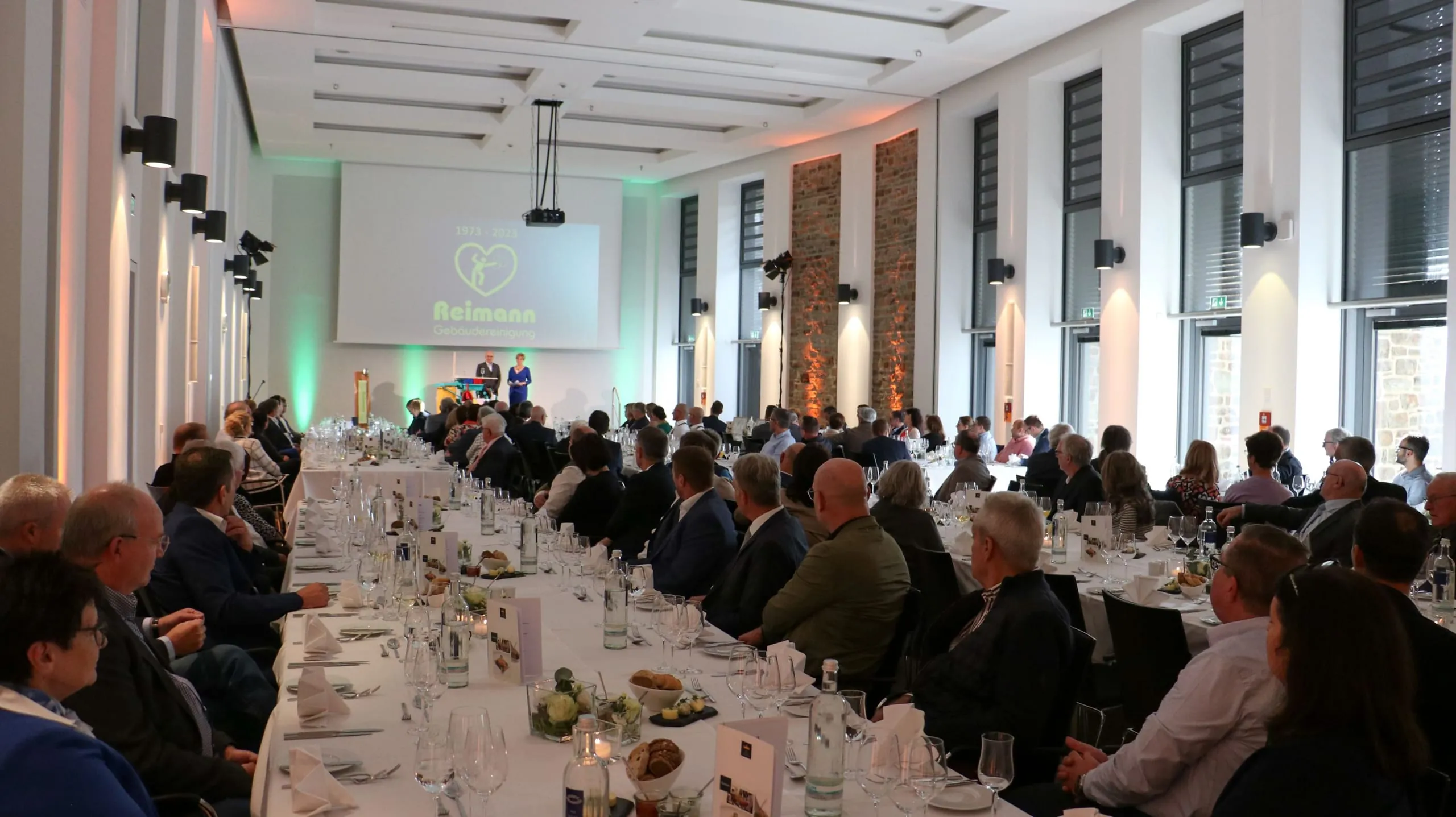 Reimann Gebäudereinigung seit 50 Jahren am Markt präsent