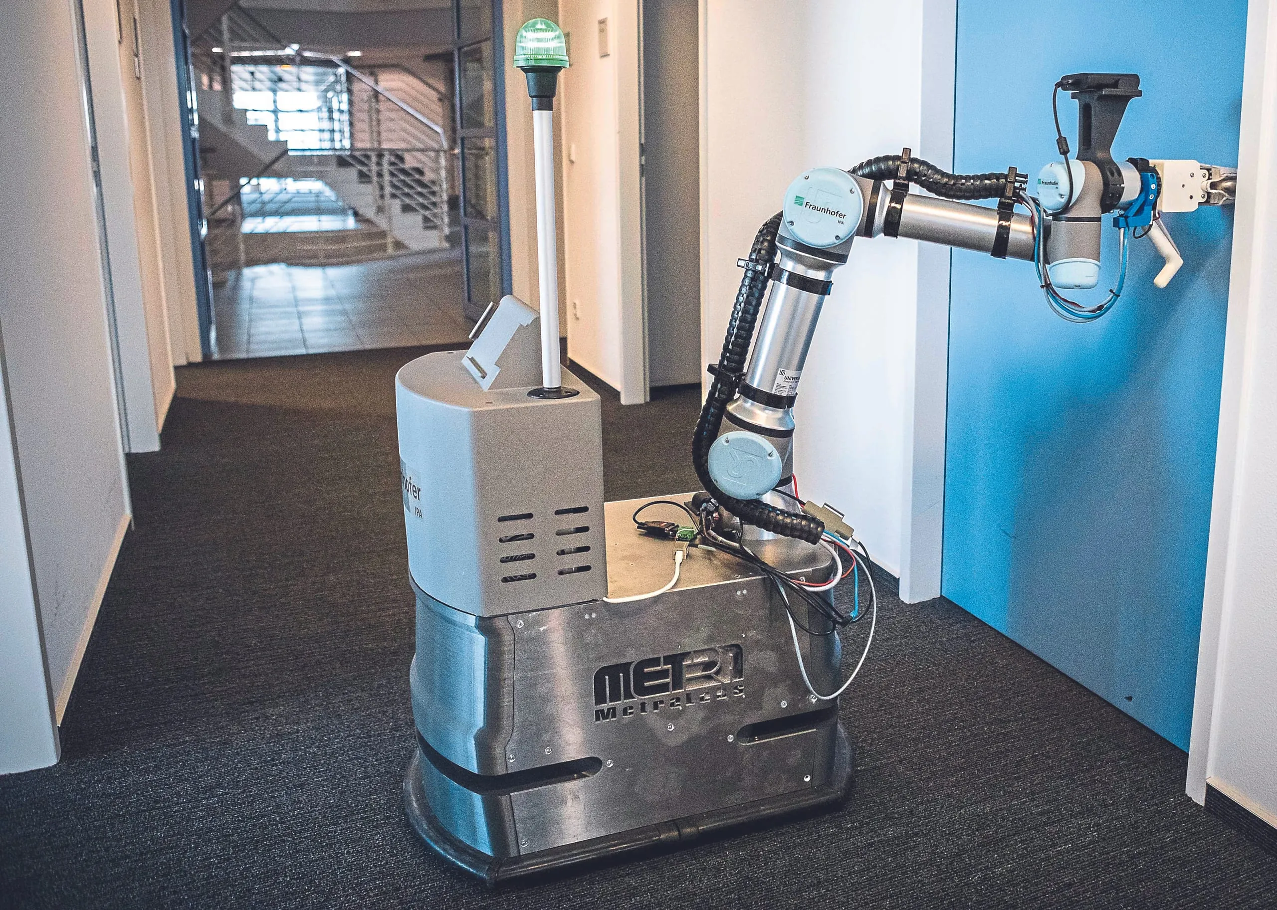 Roboterbasierte Reinigung: Die Herausforderungen oberhalb des Bodens