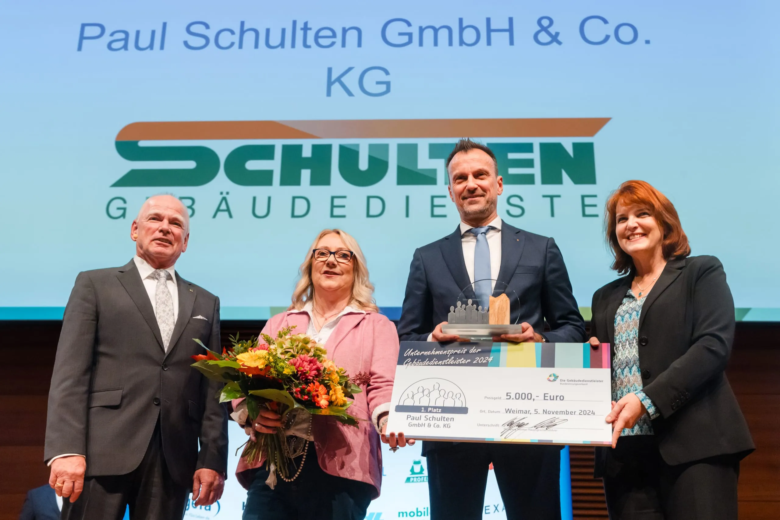Schulten gewinnt Unternehmenspreis der Gebäudedienstleister