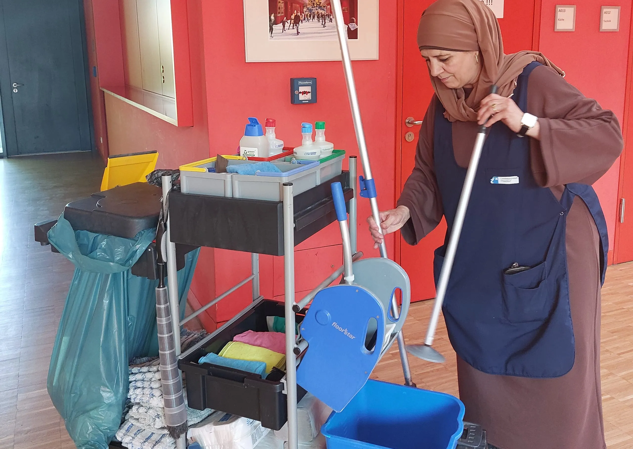 Umstellung auf Daytime Cleaning an Schulen: "Reinigung mit Gesicht"