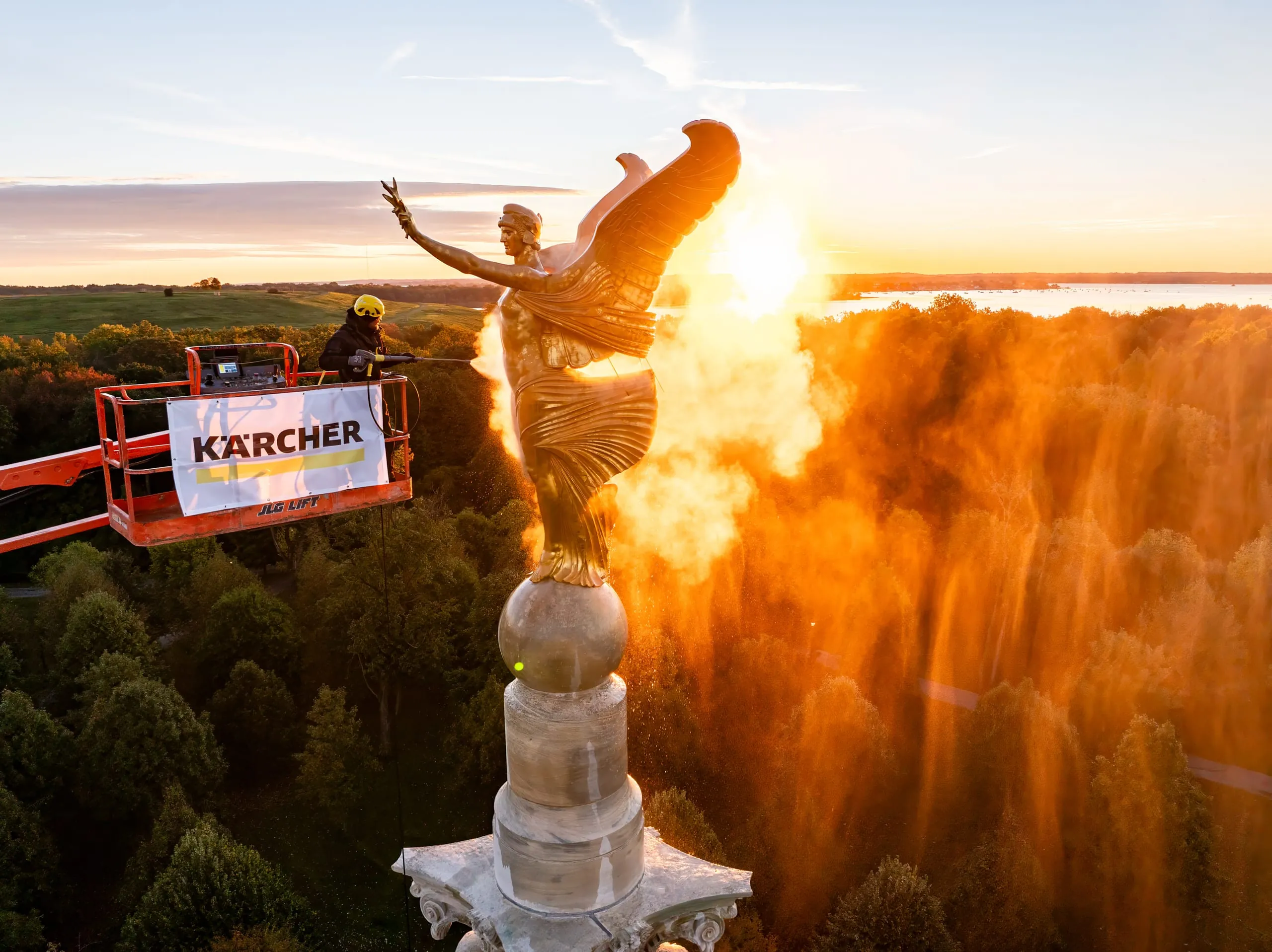 Kultursponsoring: Kärcher reinigt Bronx Victory Memorial in New York