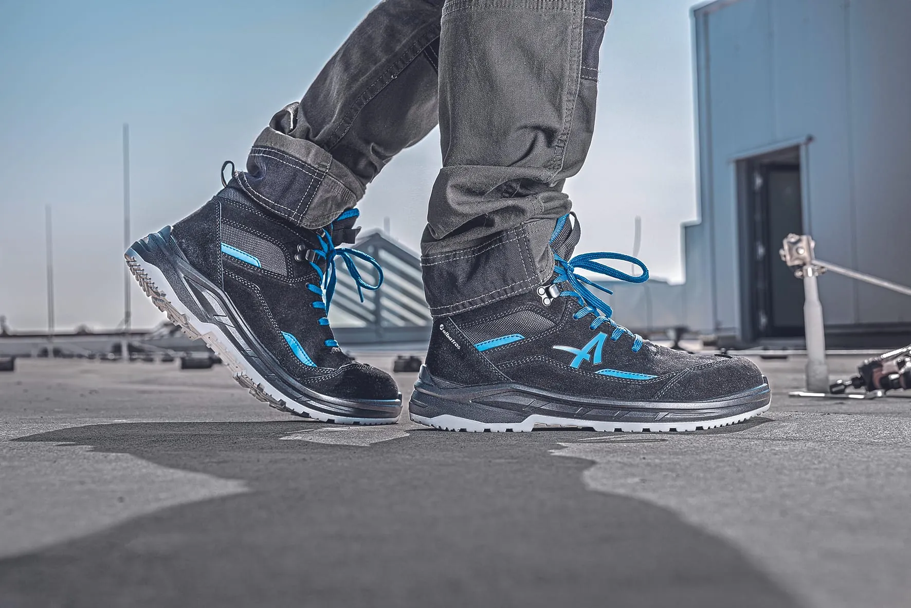 Sicherheitsschuhlinie mit sportlichem Design