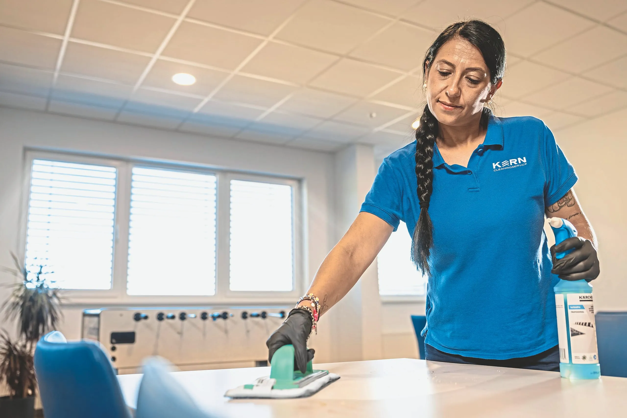 Manuelles Reinigen: Ergonomie, Effizienz und Hygiene unter einem Hut