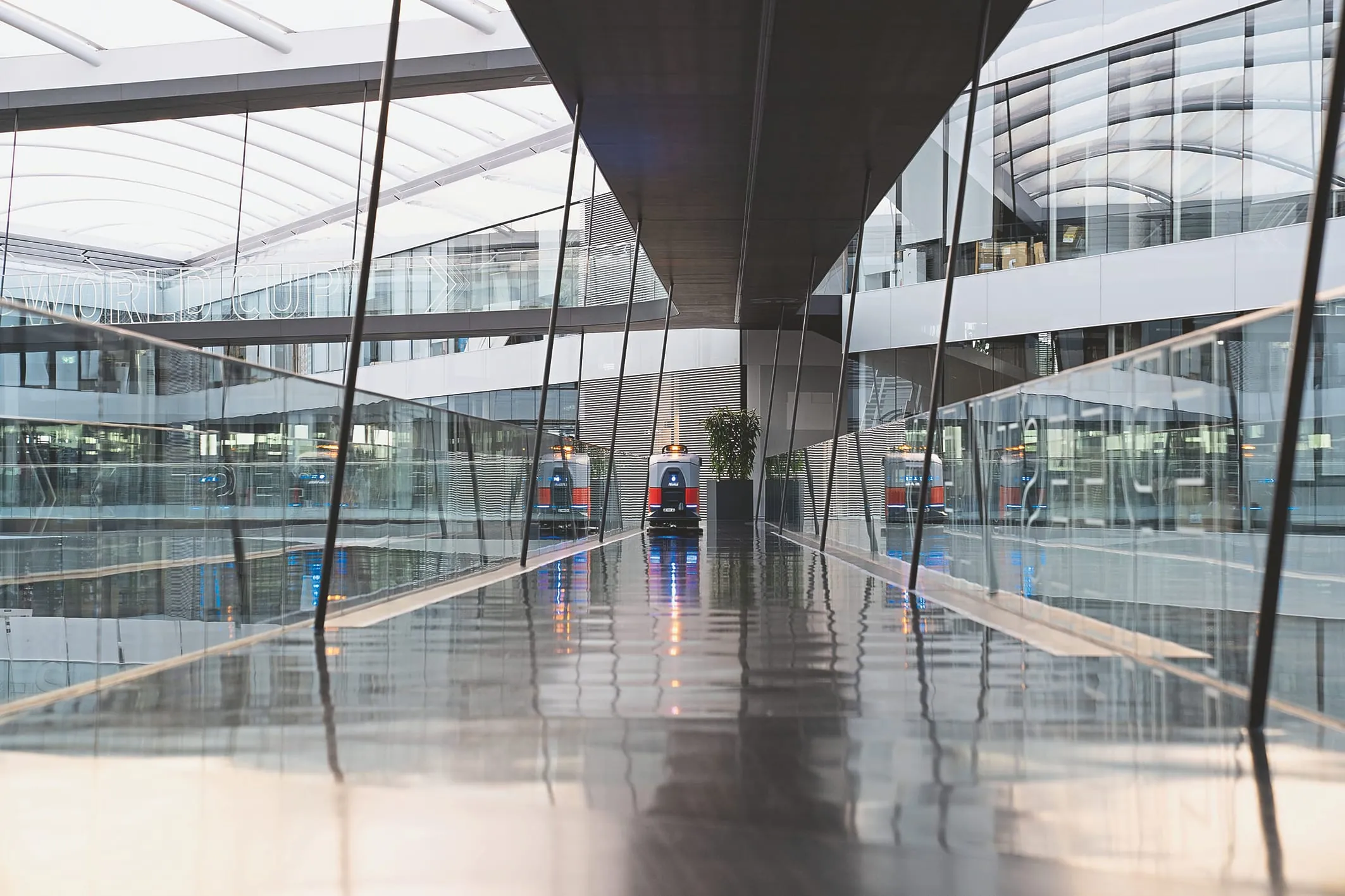 Auf dem Adidas-Campus: Wie ein besonderes Objekt die Robotik fordert